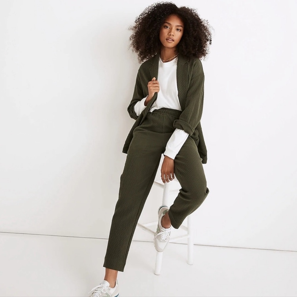 Madewell Pull On High Rise Tapered Pants in Diamond Jacquard Army Green